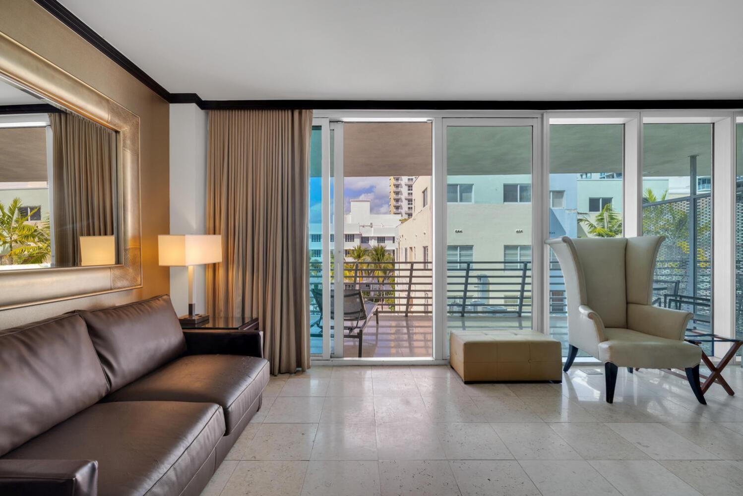 Large On Ocean Drive With Direct Access To The Apartment *
